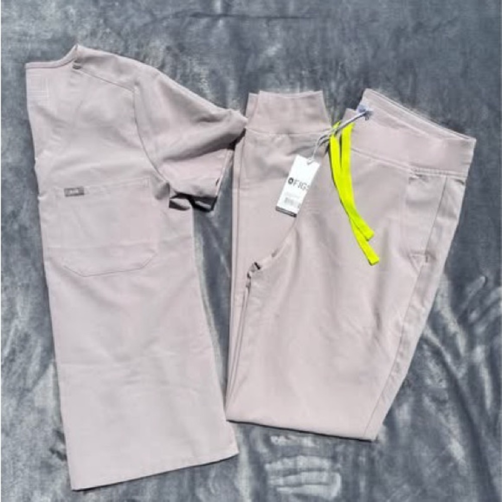 Figs Slate Grey Scrub Set